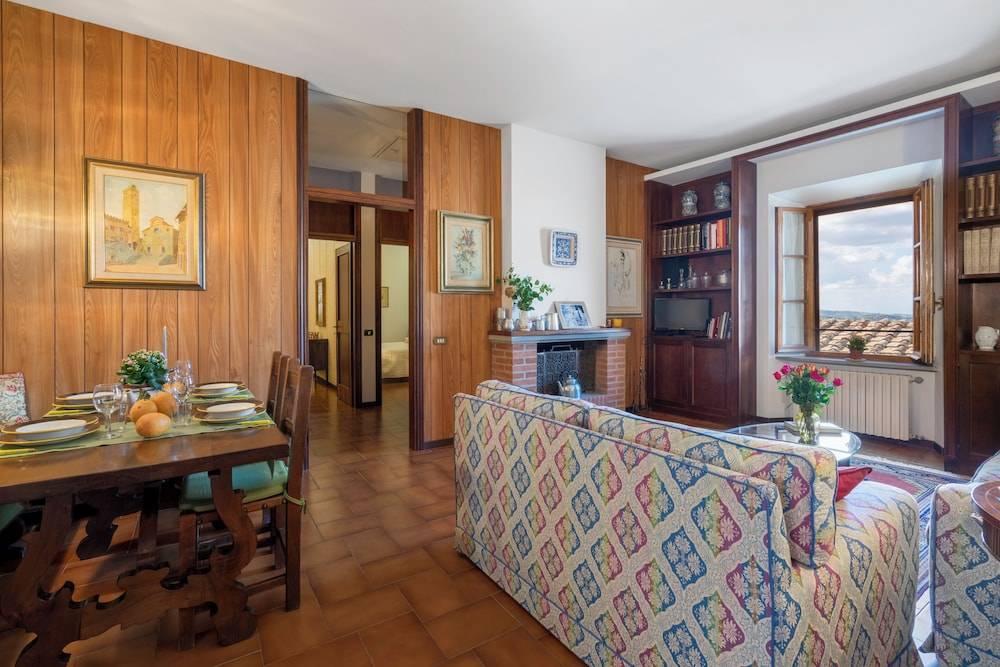Casa Martina, Piazza Delle Erbe, San Gimignano 1