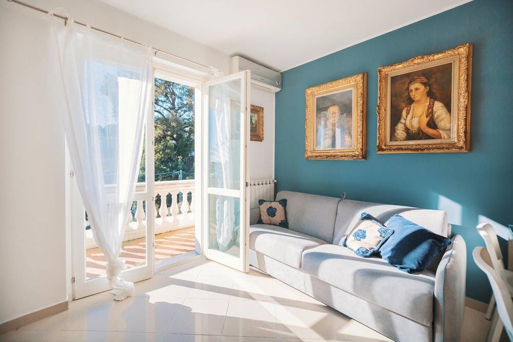 Art Apartment by Wonderful Italy 1