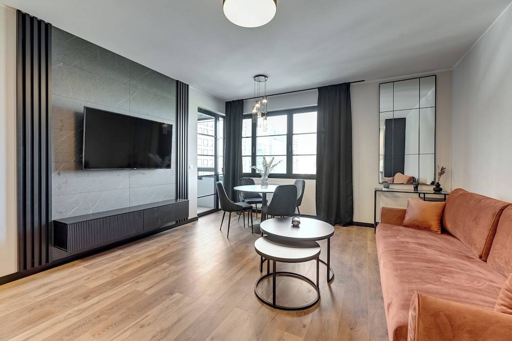 DOKI Living - Foodhall & Parking by Downtown Apartments 2