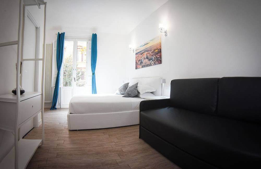 BQ HOUSE SANTA MARIA luxury rooms 1