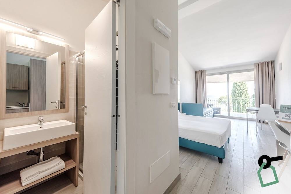 HOTIDAY Apartments Desenzano 2