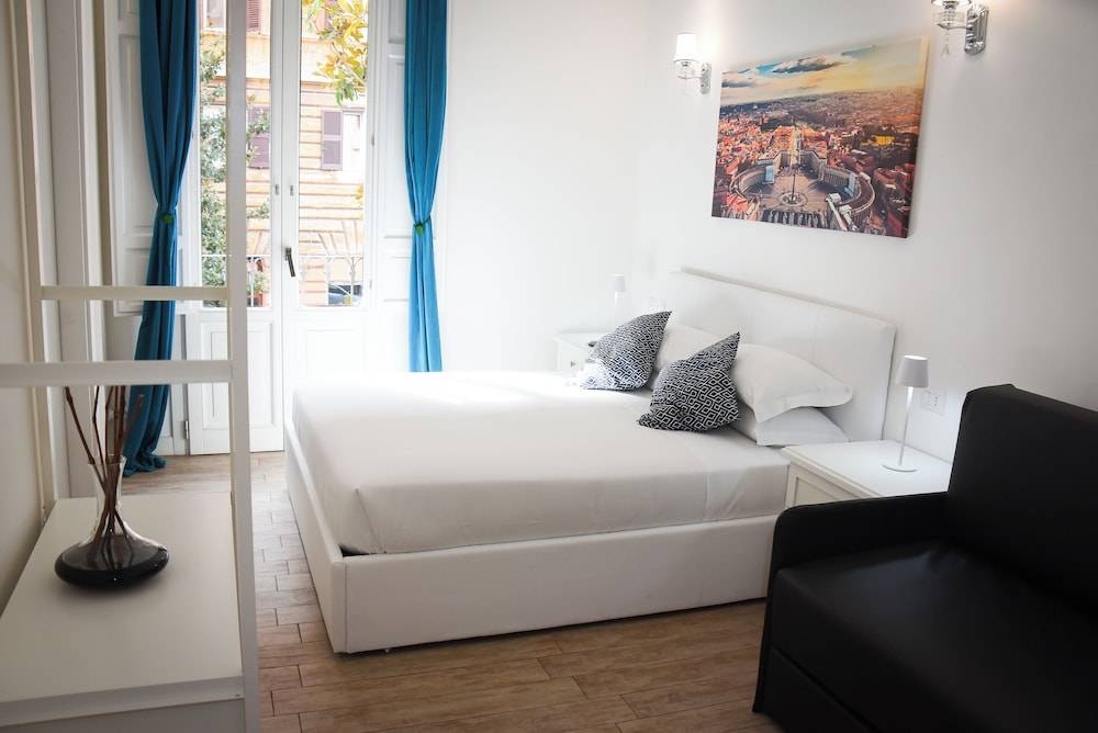 BQ HOUSE SANTA MARIA luxury rooms 2