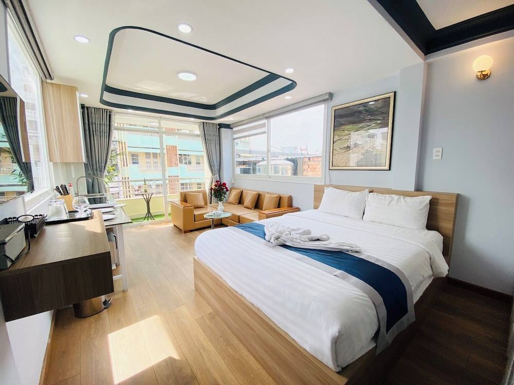 Home Away Do Quang Dau 1