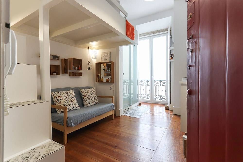 Santos Tiny Studio by Homing 1