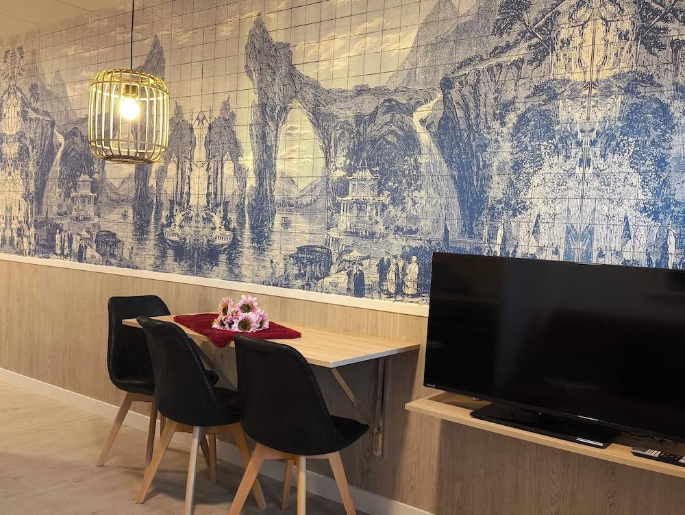 Luxury Singular Apartments Orange 2
