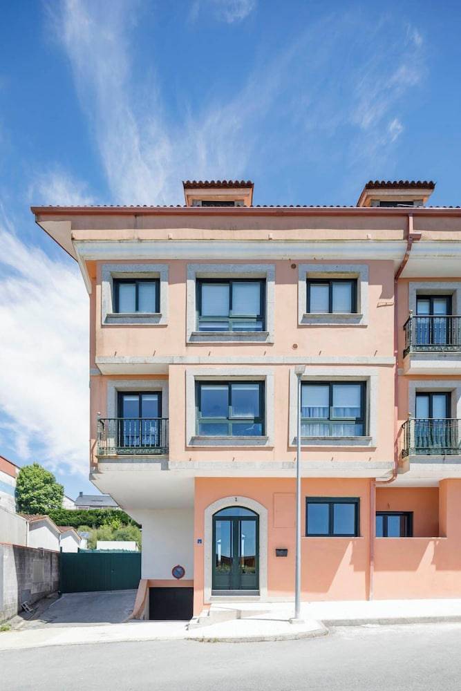 Luxury Singular Apartments Orange 1