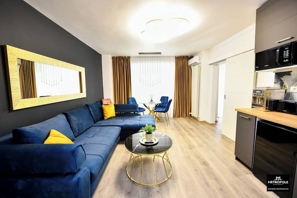 Metropole Apartments Central City 1