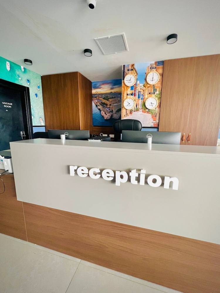 South32 Hotel 2