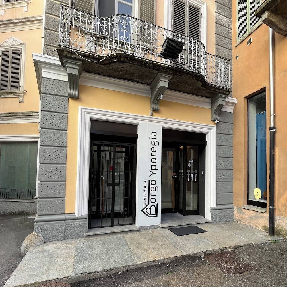 Guest House Borgo Yporegia 1