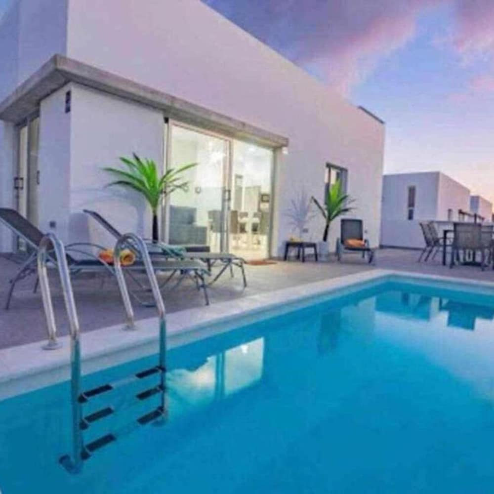Villa Janubio With 3 Bedrooms and 2 Bathrooms 2