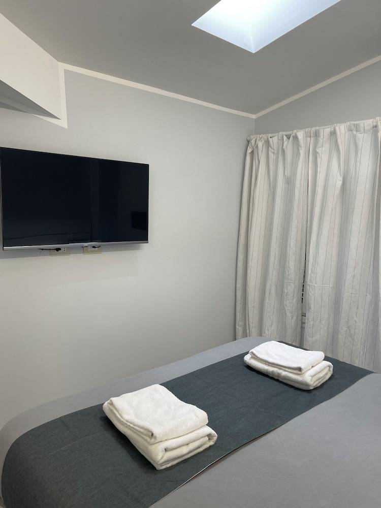 Central Suite 57 2