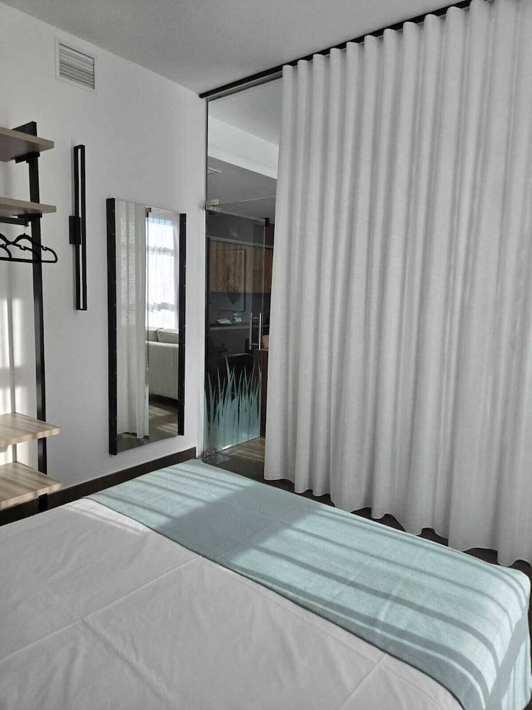 Guillman Suites 1
