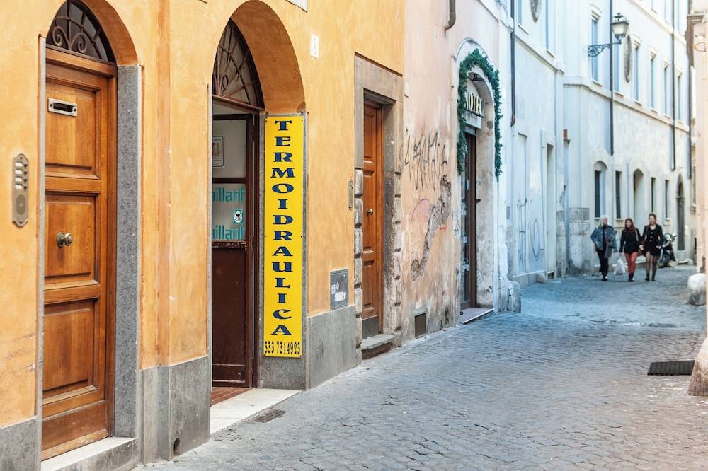 farnese jacuzzi apartment 1