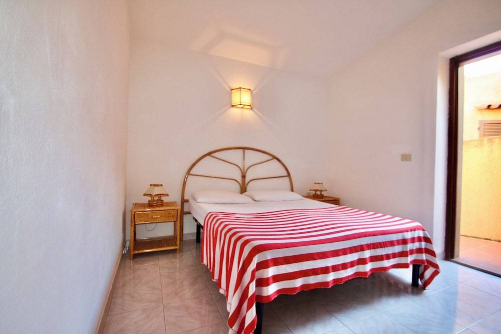 Residence in Costa Paradiso 2