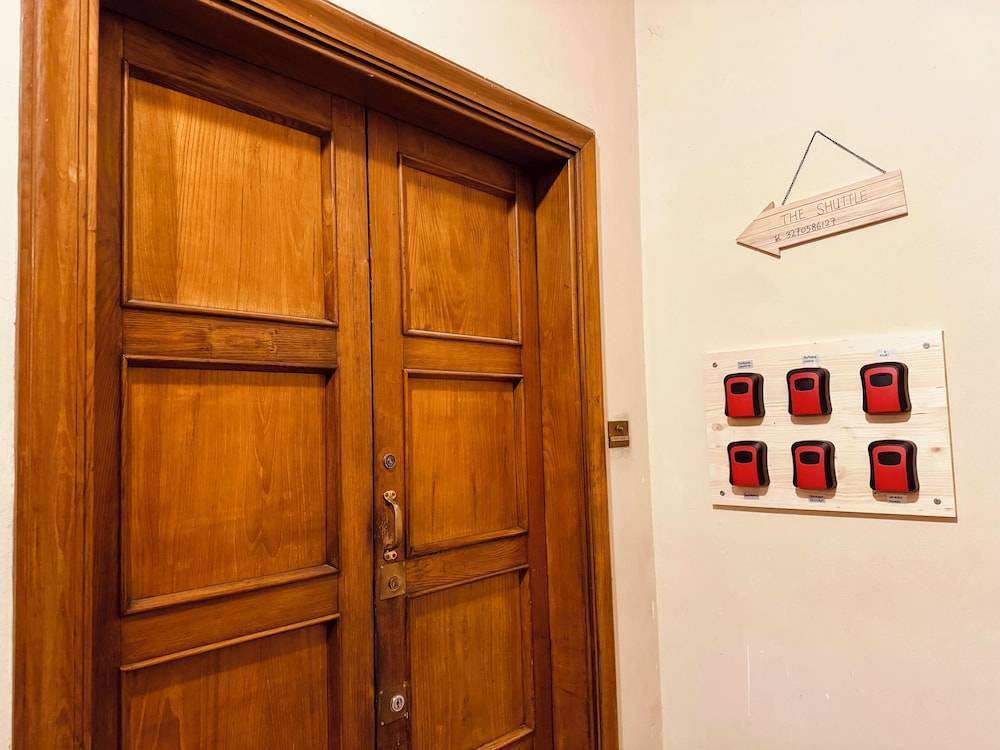 THE SHUTTLE ROOMS - al porto - fortezza - vicino Prefettura 2