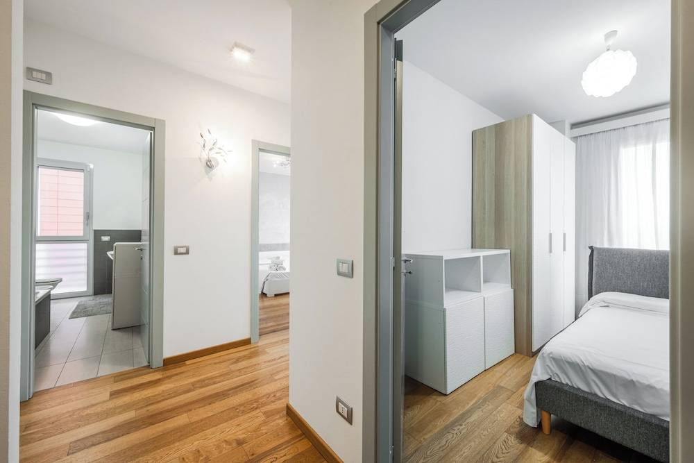Emilia Suite Street 1