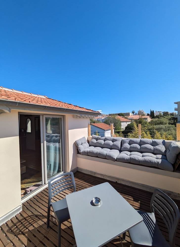 Top Floor Studio Le Nid d’Amour Mandara Beach 1