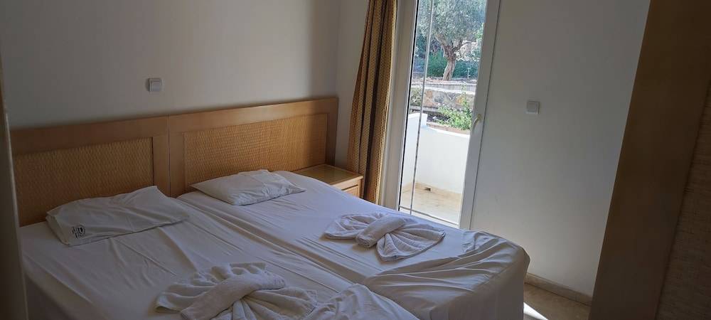 Evi Studios & Apartments Pefkos 2