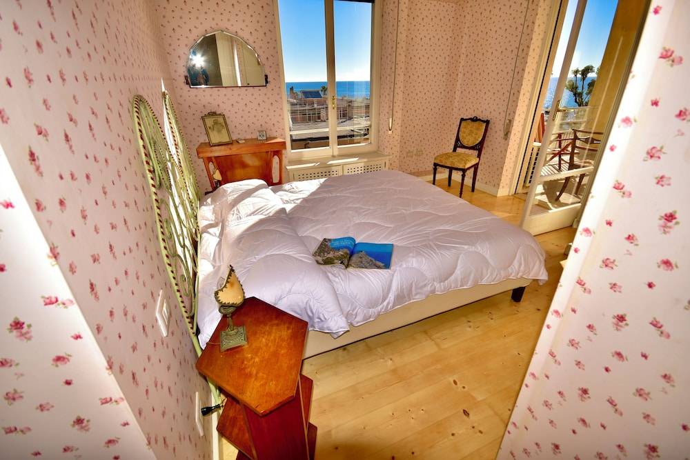 Panorama Apartment in Ospedaletti by Wonderful Italy 1