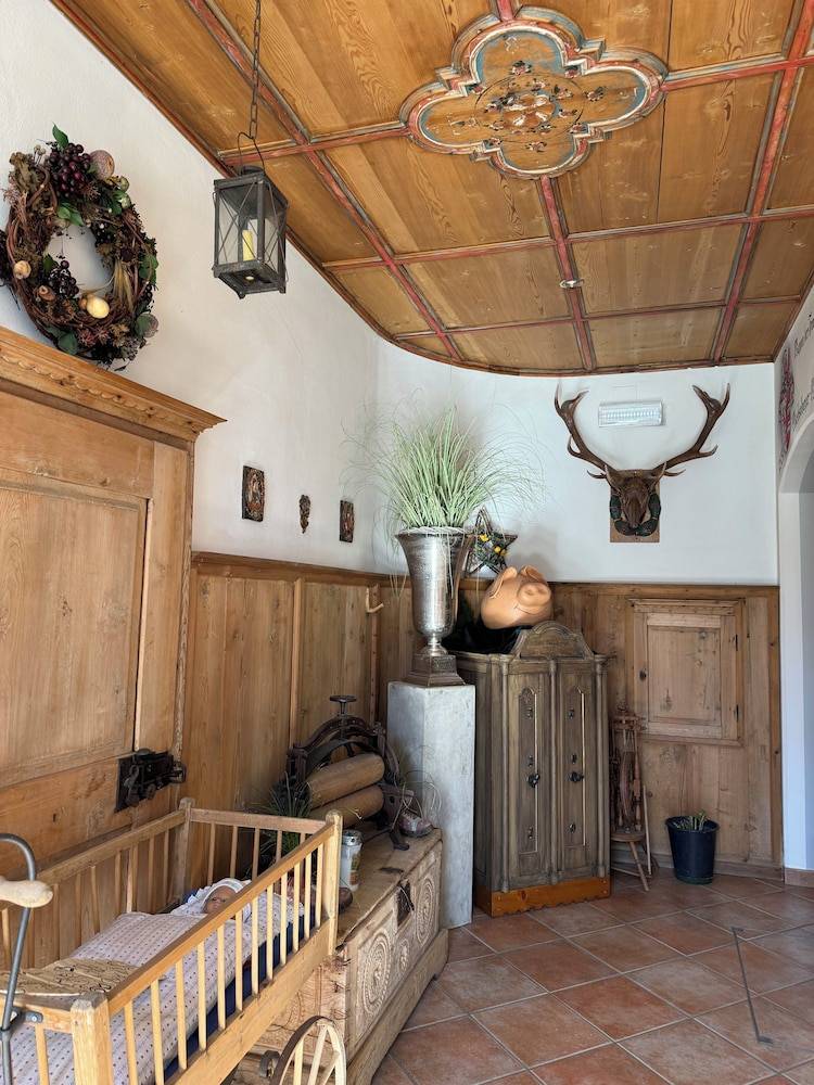 Hotel Goldenes Kreuz - since 1605 2