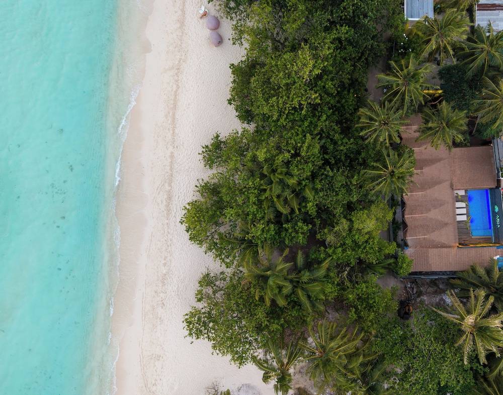ARIA Beach, Ukulhas 1