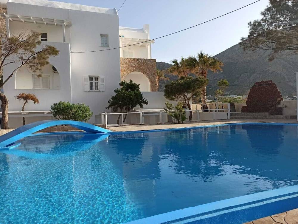 Blue Island Hotel 1