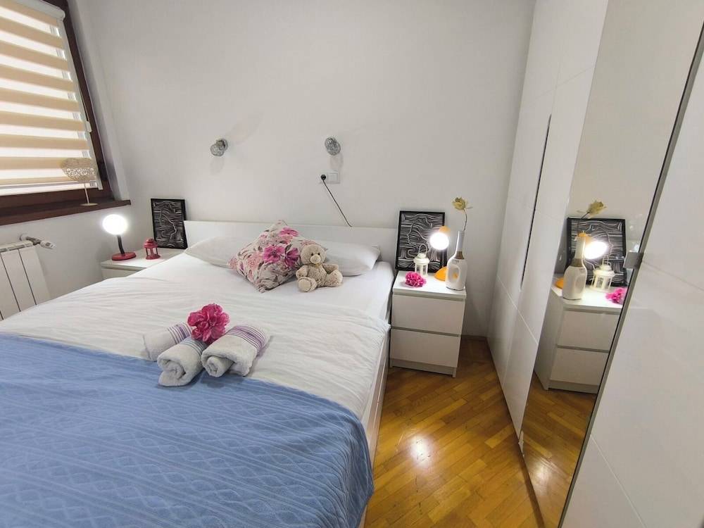 Chengic Villa Comfort - Modern 2-Bedroom 2
