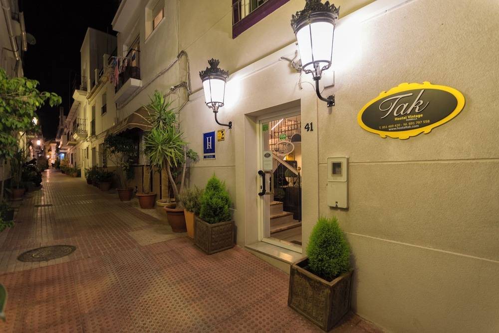 TAK Boutique Marbella Old Town with Parking 1