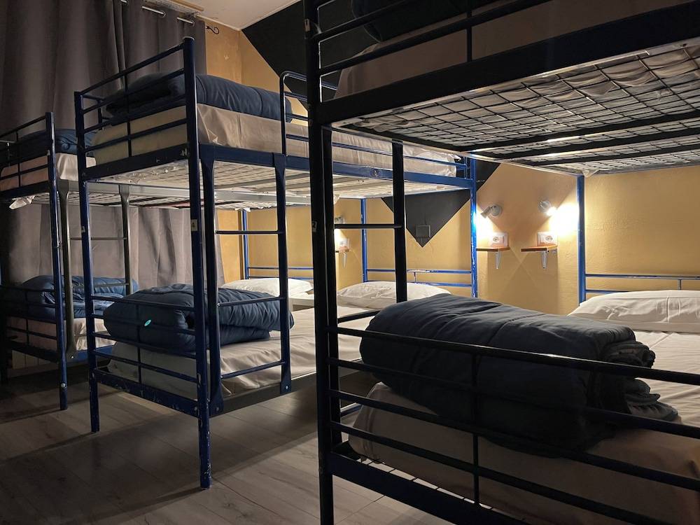 Lion University & Youth Hostel Milano 2