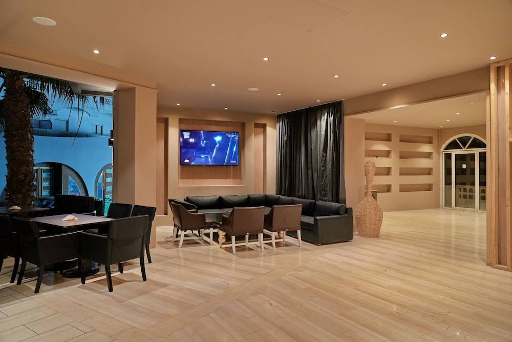 PEARL BOUTIQUE Hotel BEACH ROAD MALIA 2