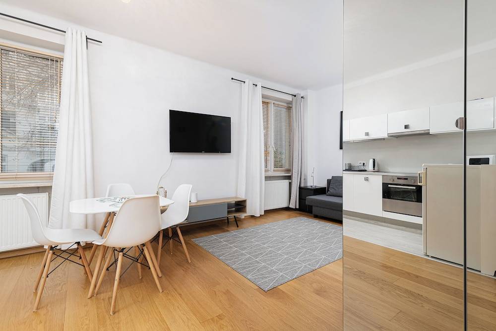 RentPlanet - Apartament Chmielna 1