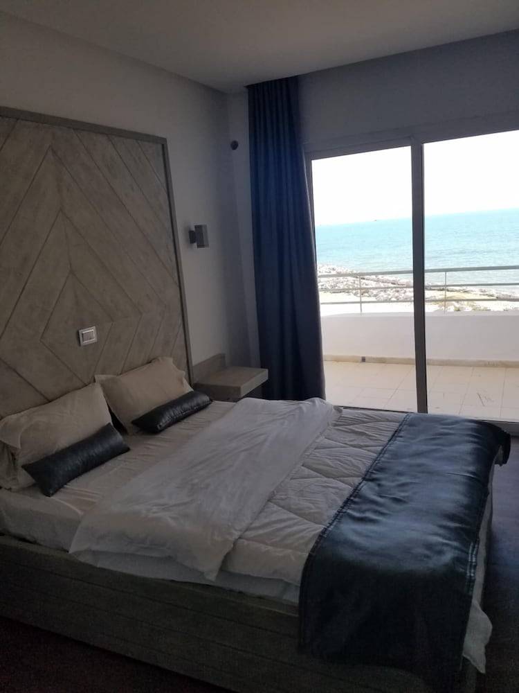 Palm Hotel 2