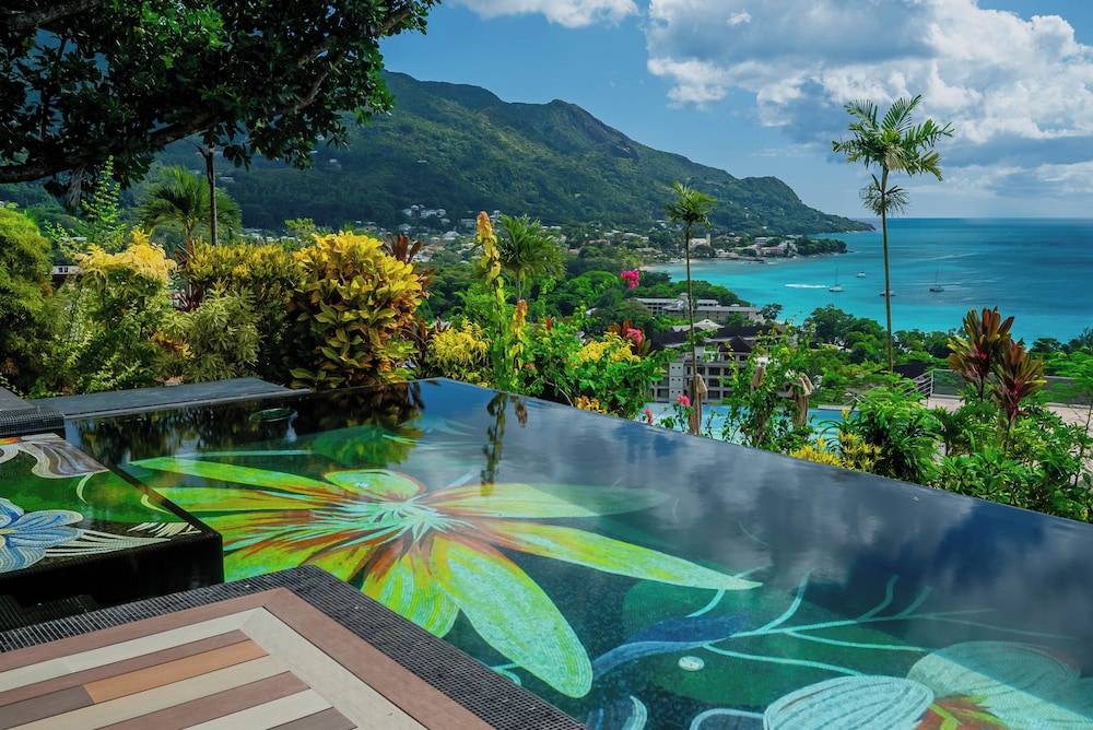 Gardens Hill Resort & Spa 1