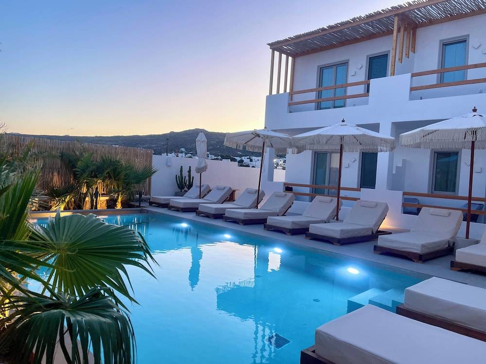 Mykonos Dot Suites 1