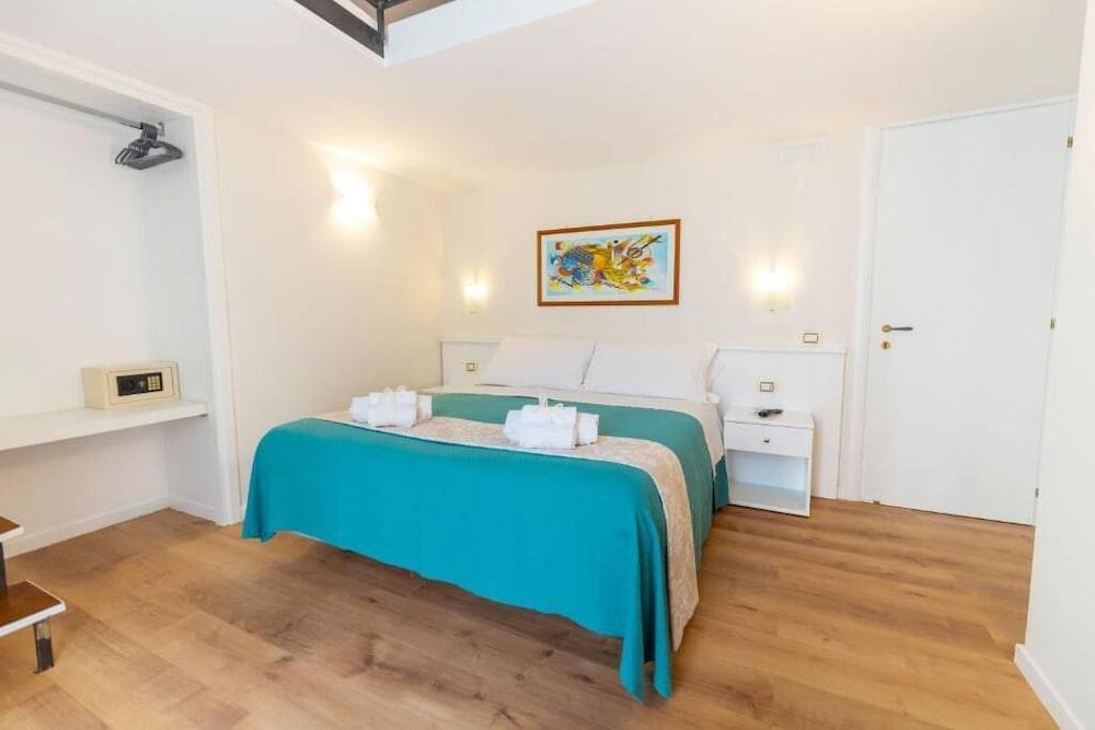 CVM Mare Luna Guesthouse 2