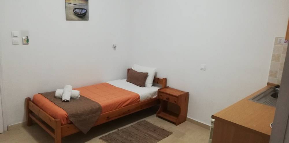 Likourgos beach apartments 2
