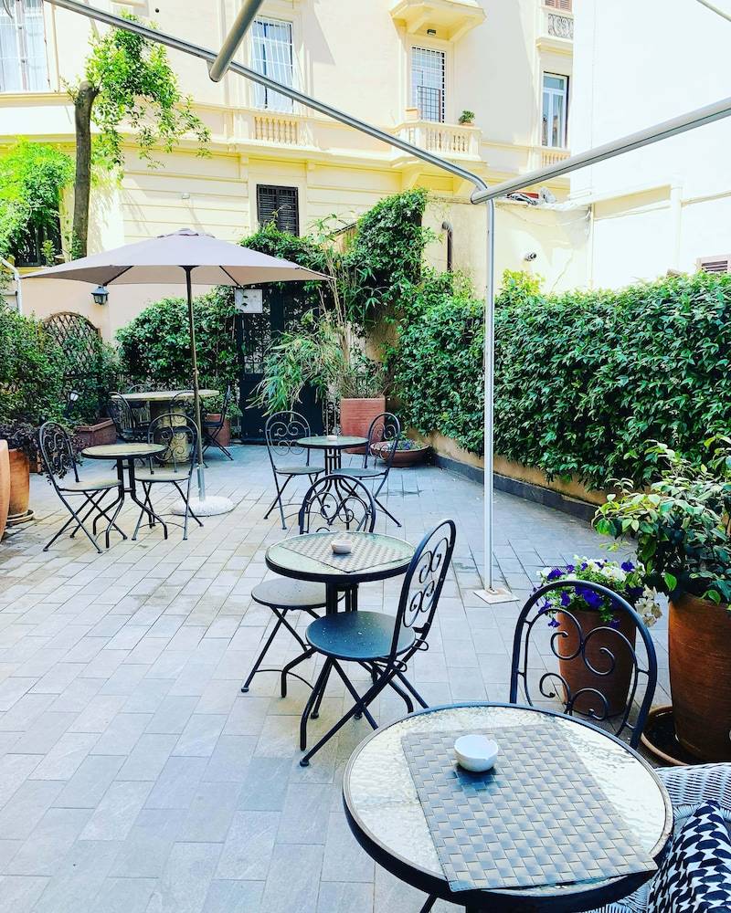 la piazzetta delle regine 1