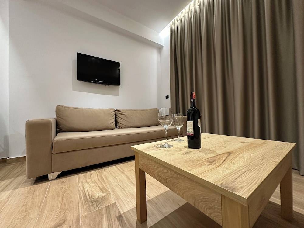 Suites Kozi 1