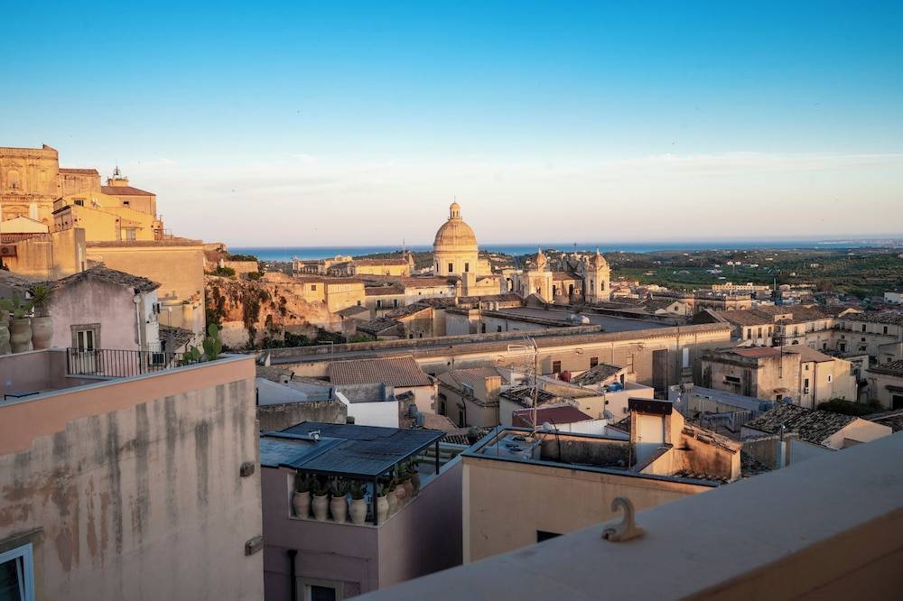 Panorama Suites Noto 1