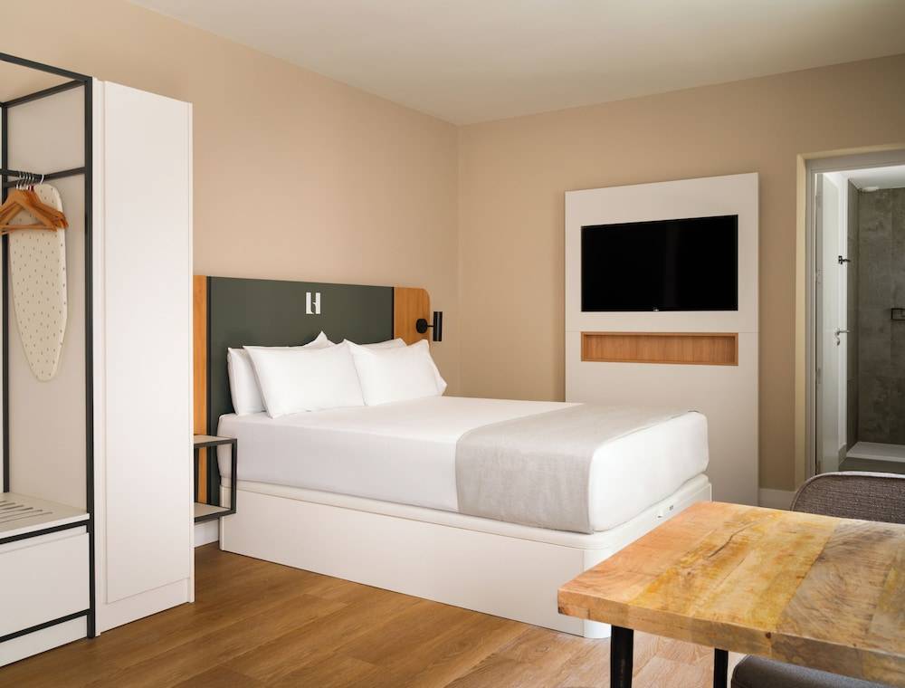 Limehome Palma Marina 1