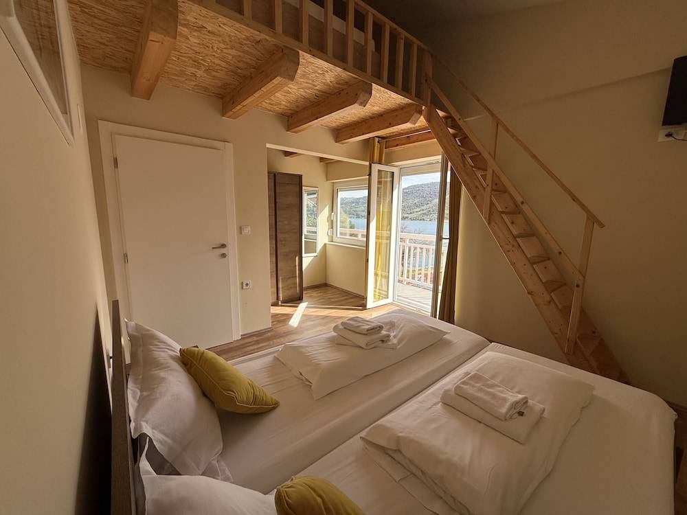 Max Gastro Beach House 1