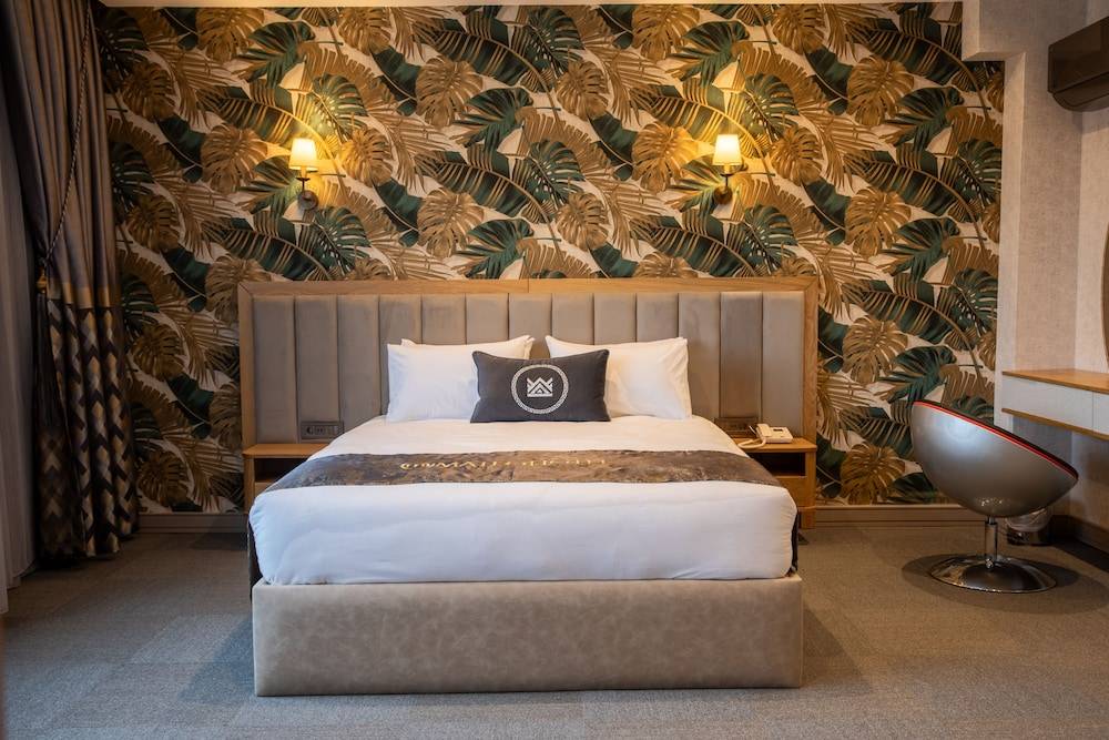 Mateo Hotel 2