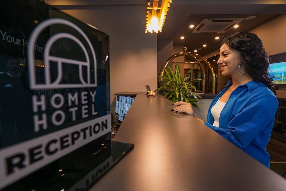 Homey AirPort Hotel 2