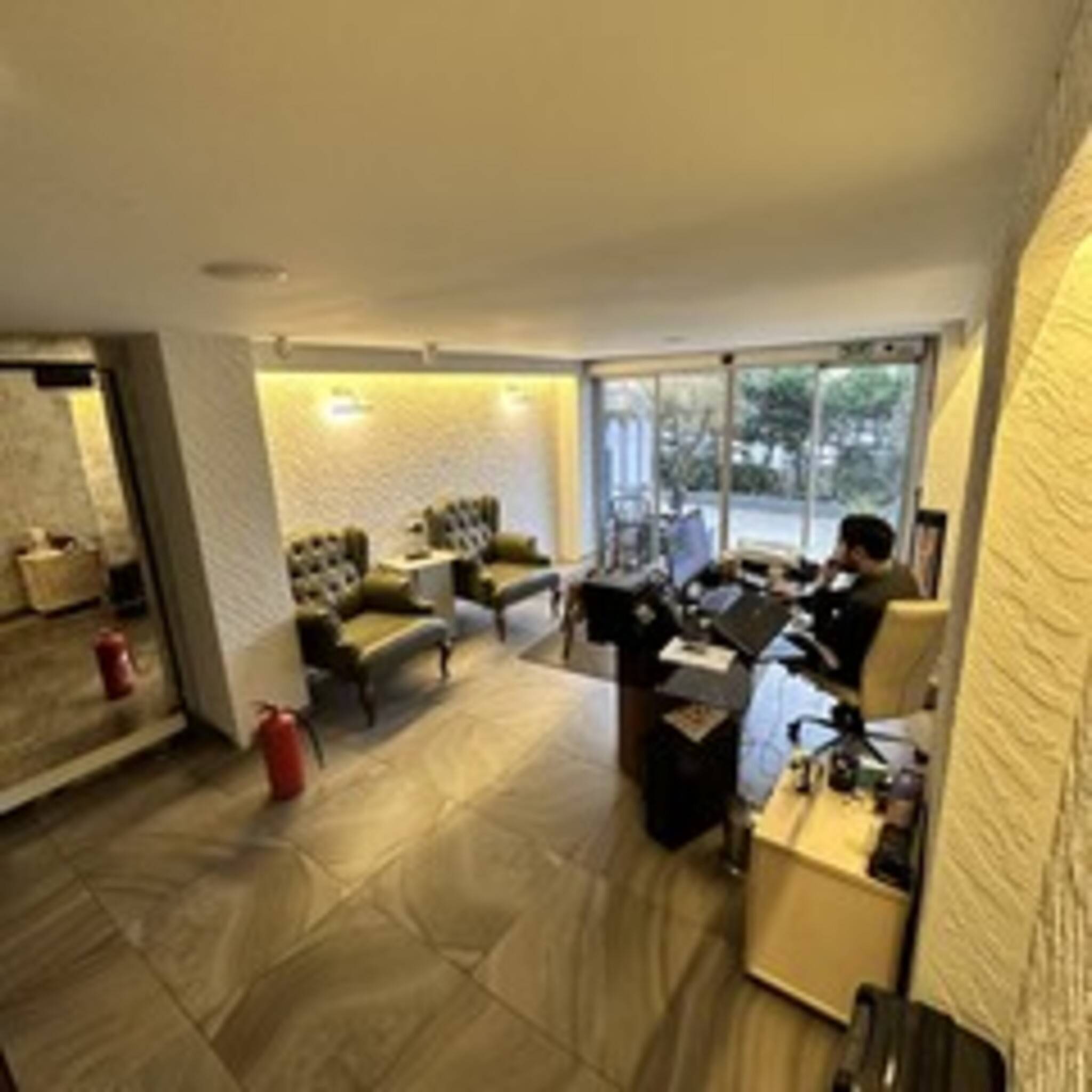 Port Hotel 1