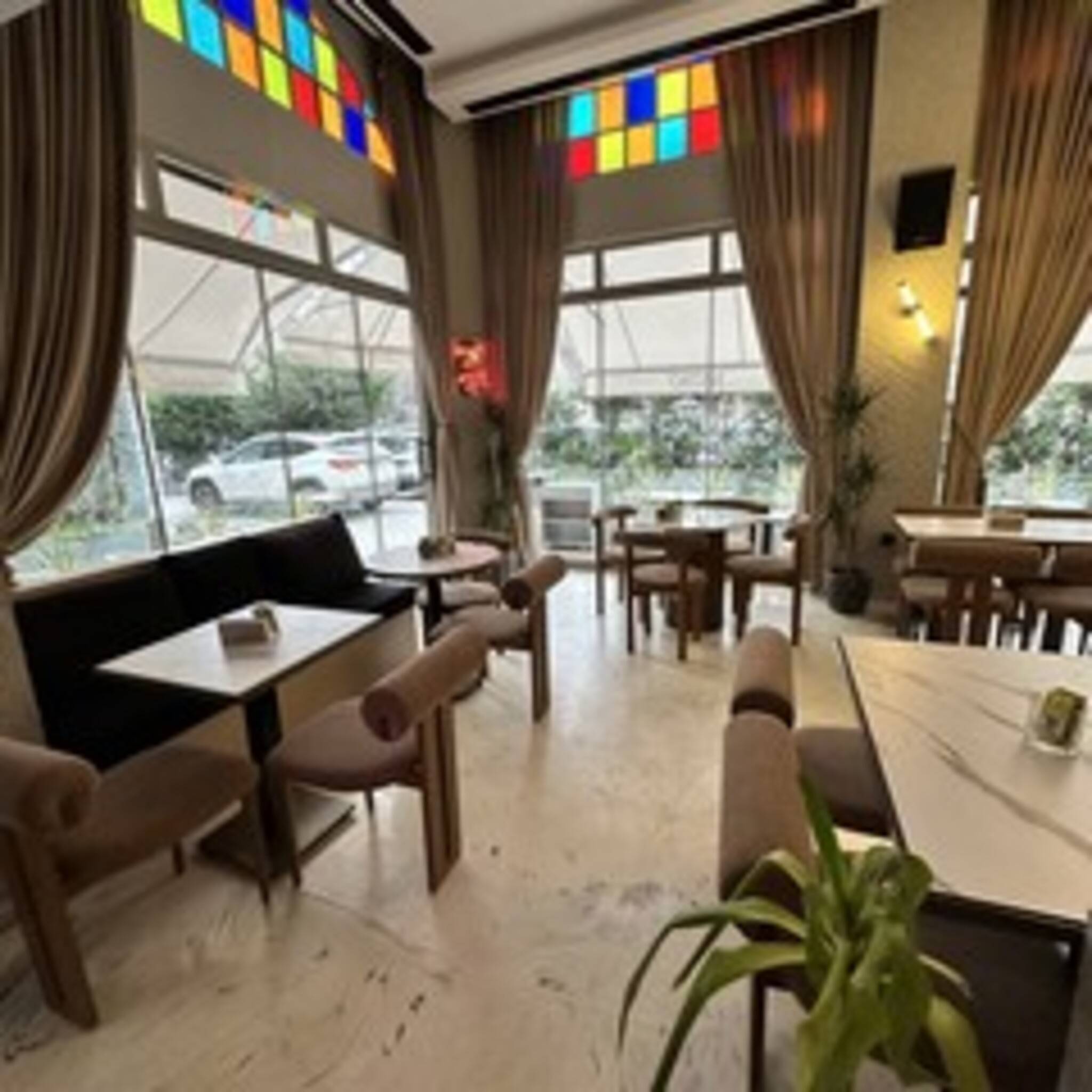 Port Hotel 2