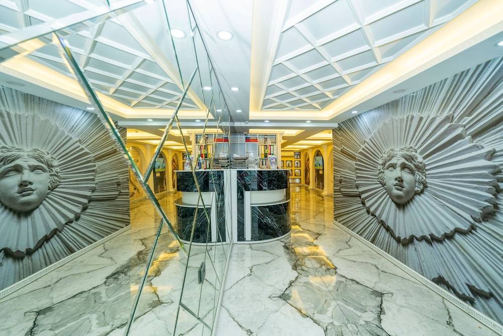 Luce Suite Hotel 1