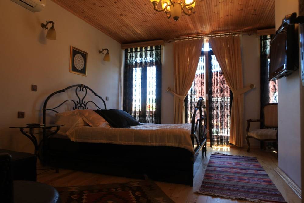 Tom Square Boutique Hotel 1