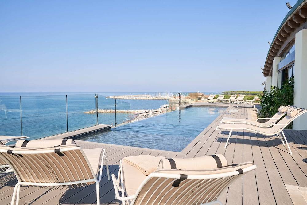 Palace Lido Hotel & Suites 1
