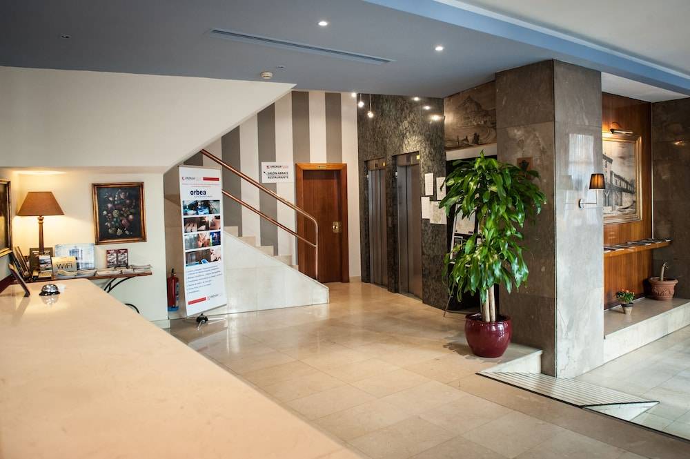 Hotel Unzaga Plaza 2