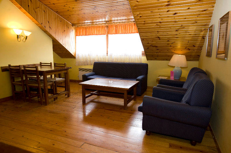 Apartamentos Pessets Adelaida 1